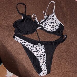 CUTE 🥰 UNIQUE Black and White Polka Dot Bikini